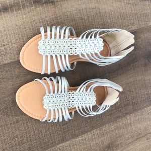 Girls sz 1 Silver Sandal. Brand NEW